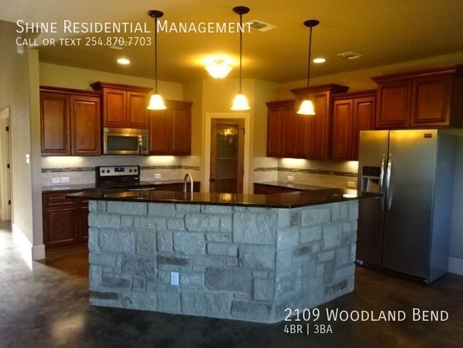 Building Photo - 2109 Woodland Bend Rd