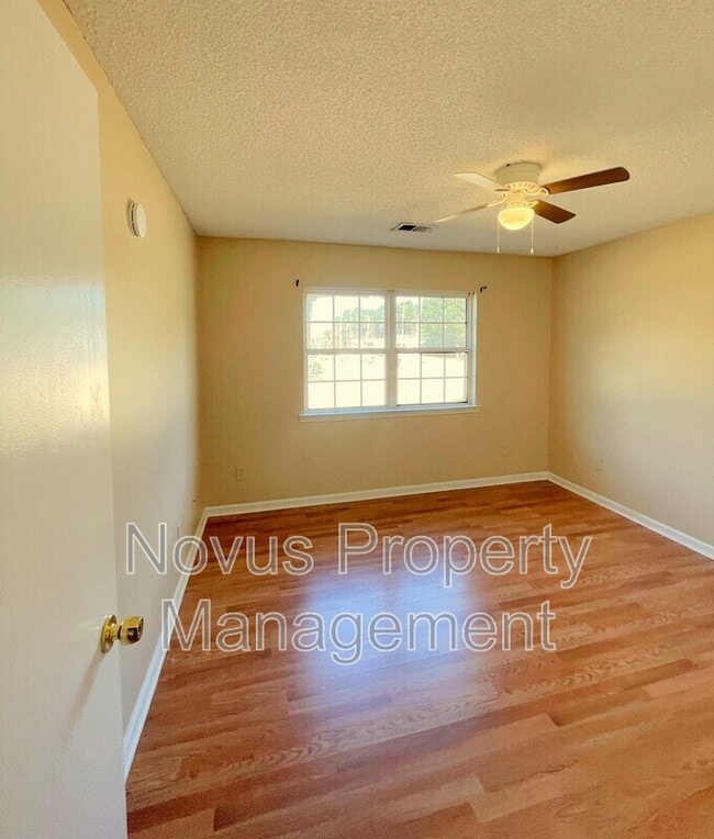 Building Photo - 100 Chalfont Cir