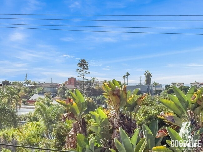 Building Photo - Modern Coastal Property In Gated Encinitas Community | 3BD/2.5BA w/Garage