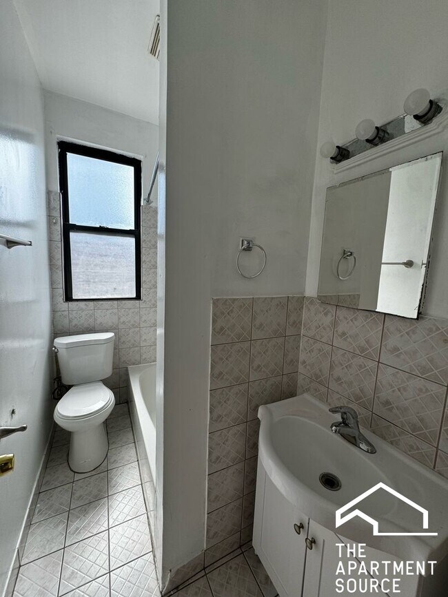 Building Photo - 4805 N Central Park Ave