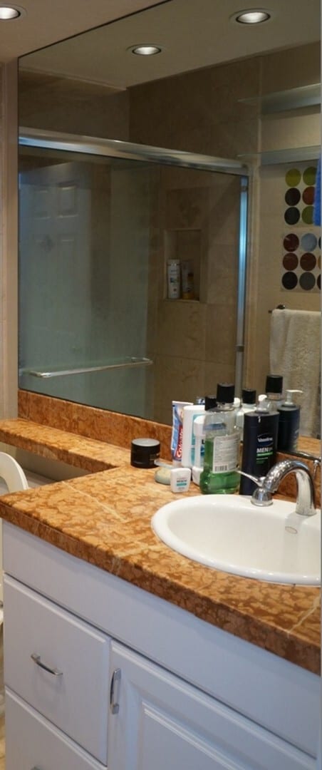 Building Photo - 3 Bed 2.5 Bath in Pacific Beach with laundry and garage!