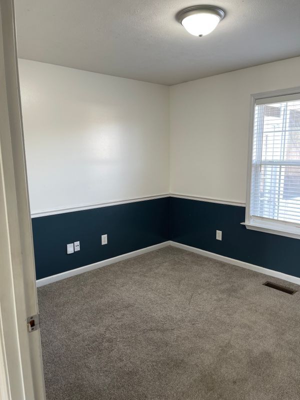 Building Photo - 1610 Robert Rd