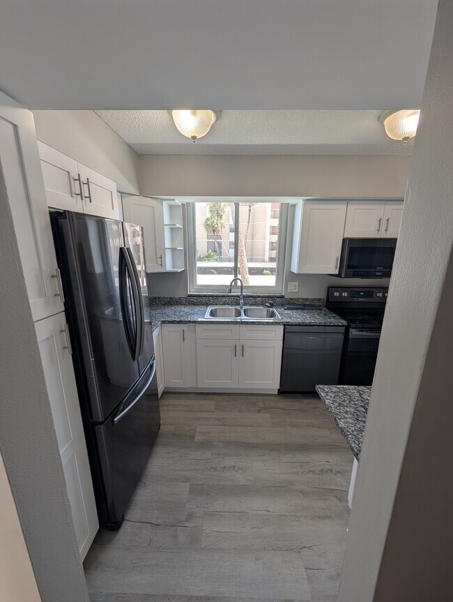 Building Photo - 3462 NE Causeway Blvd