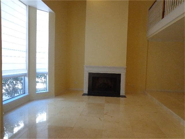 Building Photo - 2219 Nantucket Dr