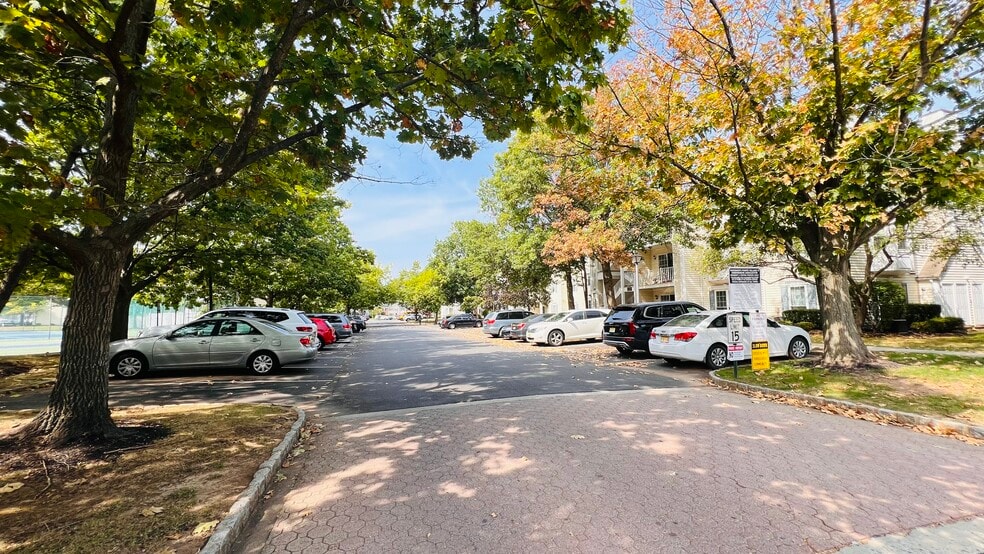 STREET VIEW - 29 Pembrook Ave