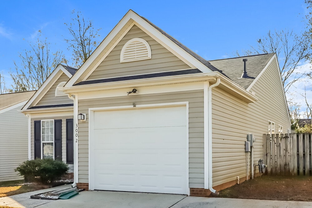 Building Photo - 3002 Salmon River Dr