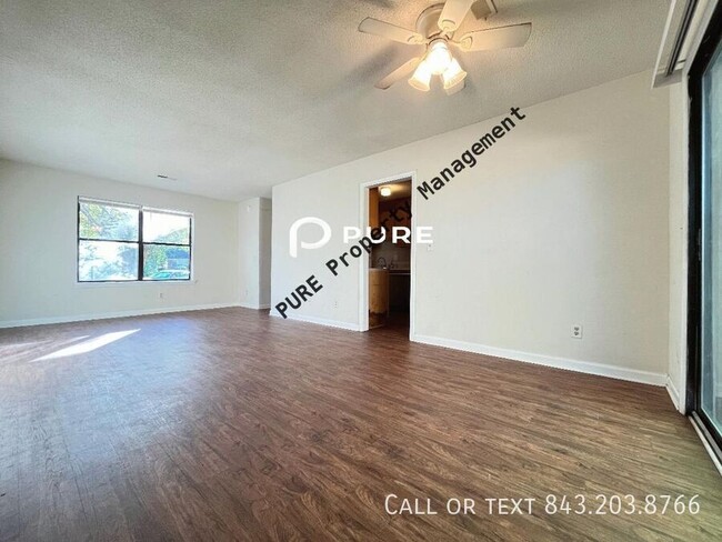 Building Photo - 105 Scaup Ct