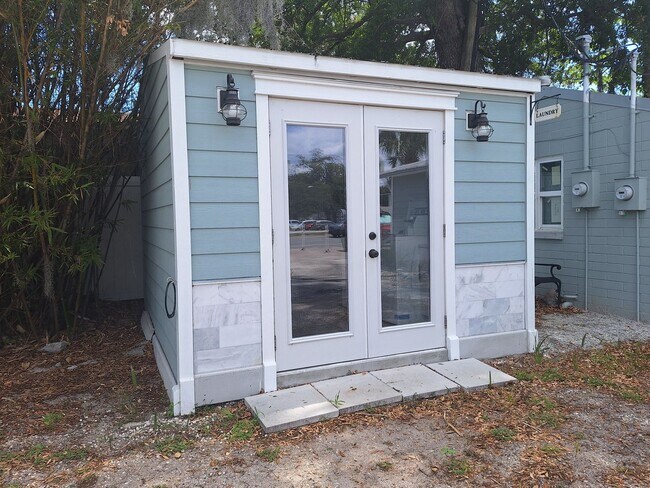Building Photo - NSB FURNISHED EFFICIENCY UNIT-ALL UTILITIES INCLUDED INCLUDING WI-FI!