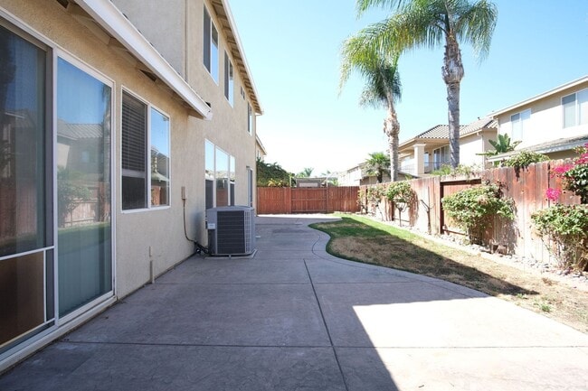 Building Photo - Gorgeous home in Ceres, Available NOW!!!