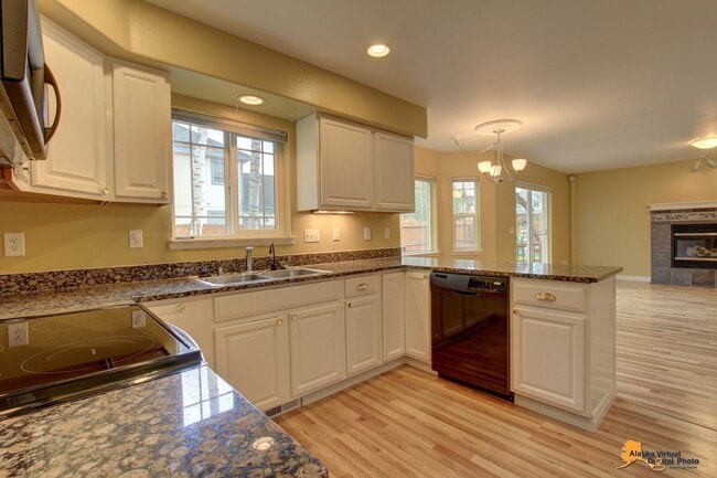 Building Photo - Exquisite Powder Ridge Home!