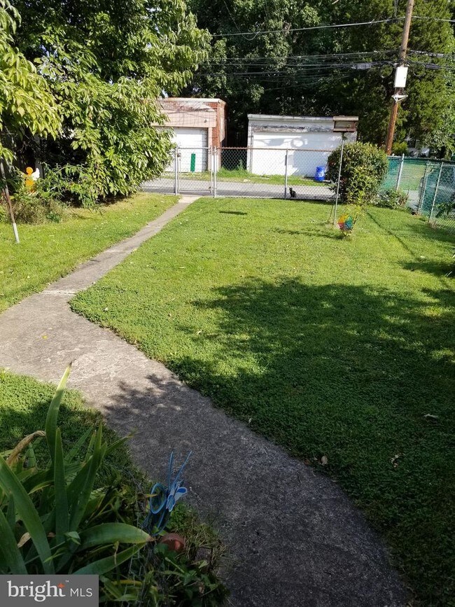 564 Stanbridge St 564 Stanbridge St Norristown PA 19401 Apartment