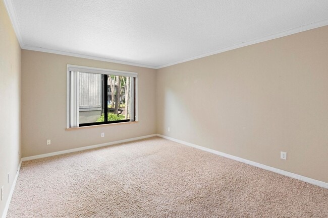 Building Photo - Lakefront lifestyle in this stunning 3-bed...