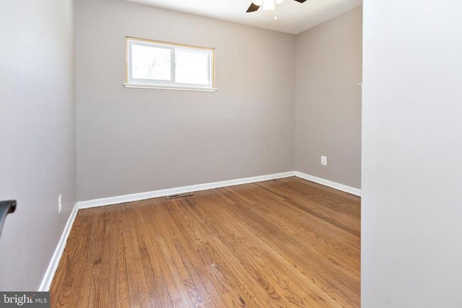 Building Photo - 912 Aston Martin Dr