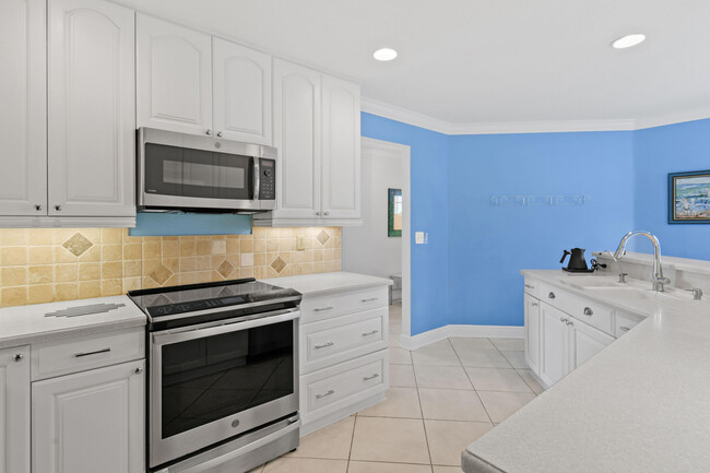 Building Photo - 1113 Ocean Dunes Cir