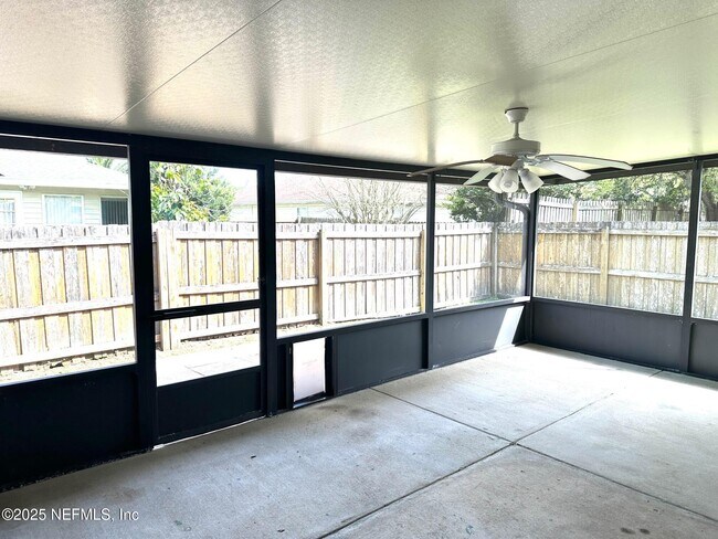 Building Photo - 229 Nadia Michelle Ct N