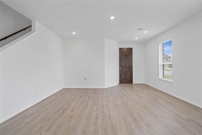 Building Photo - 8119 Leisure Pt Dr