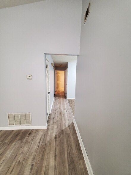Building Photo - 8877 Burnham Way
