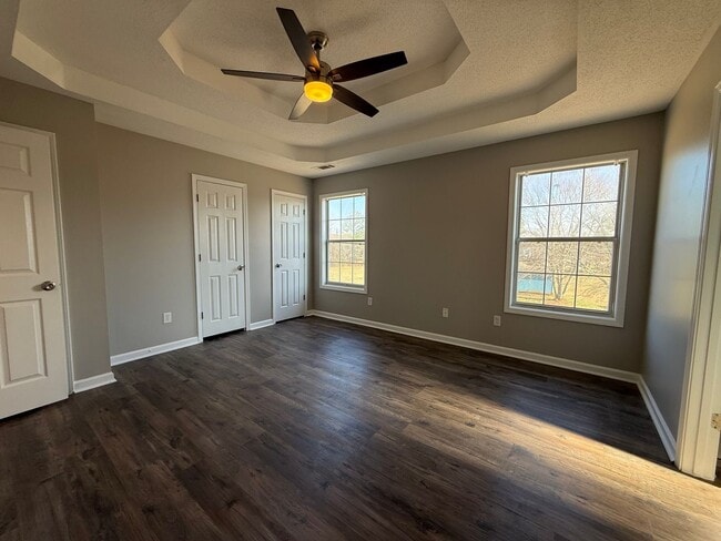 Building Photo - 4 Bedrooms, 3 Bathrooms with potential 5th Bedroom and Loft/Office in Euharlee! **MOVE-IN SPECIAL**