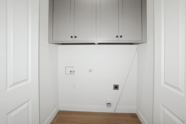 Building Photo - 10424 Tierra Santa Dr