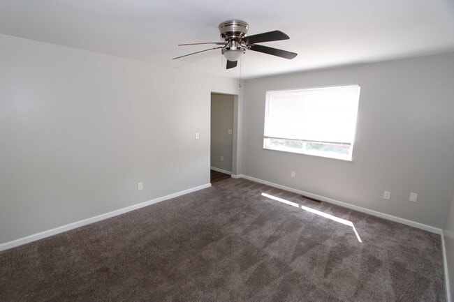 Building Photo - Revitalized 3 Bed 1 Bath Ranch