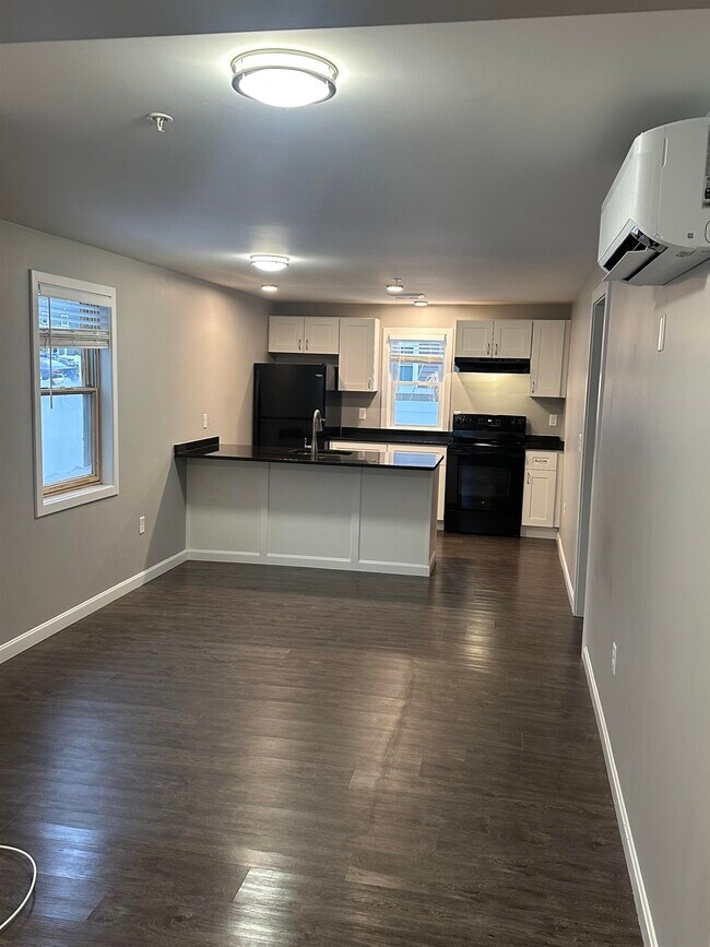 Building Photo - 10 Monarch Wy