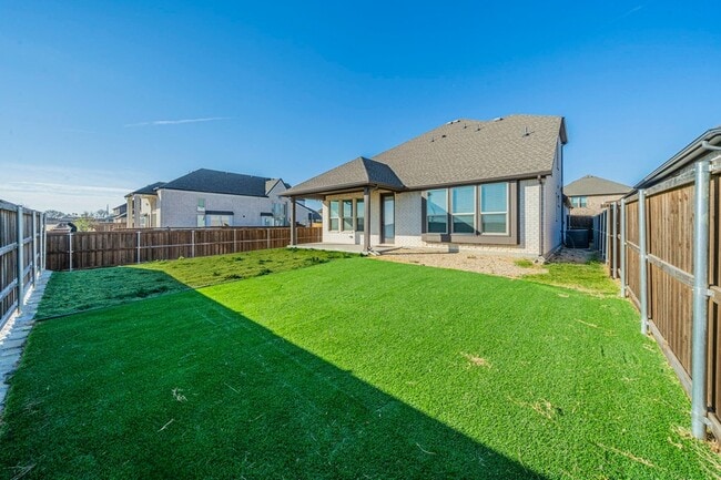 Building Photo - 1110 Stallion Ln