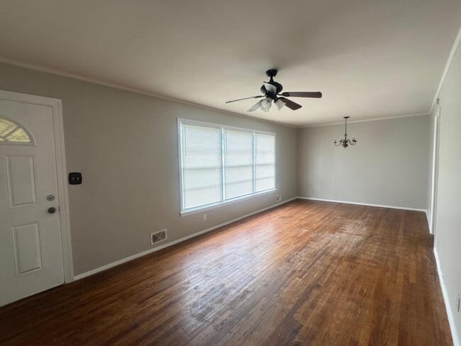 Building Photo - 3515 Greenbriar Rd