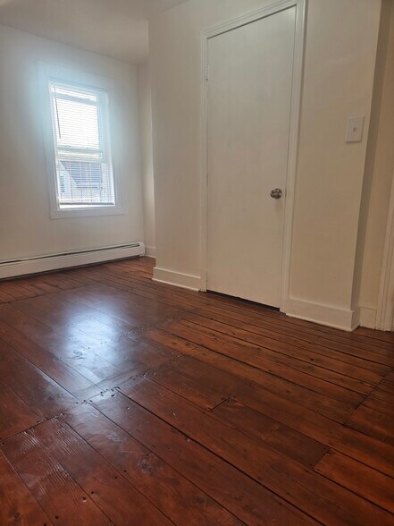 Building Photo - 60 Vinton St