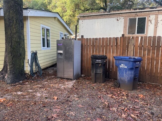 Building Photo - Cachagua (18800)