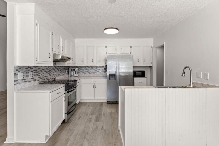 Building Photo - 12 Lighthouse Dr