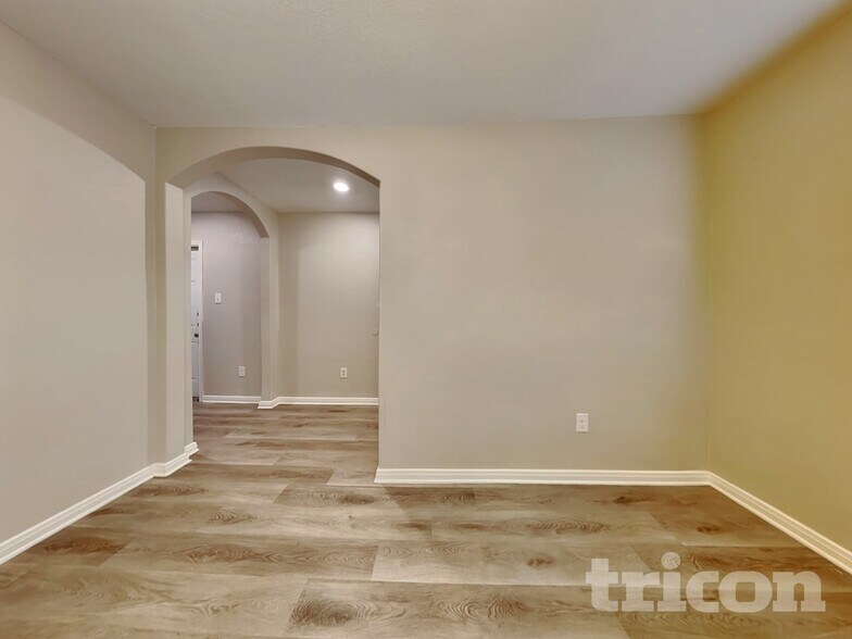 Building Photo - 2910 Lavender Mdw