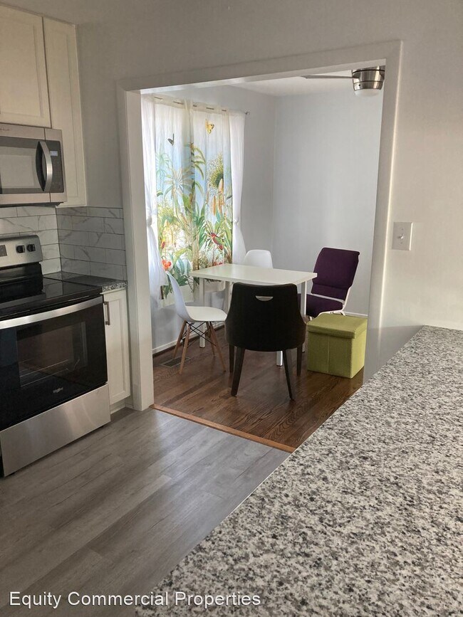 Building Photo - 4 br, 2 bath House - 800 N. Elam