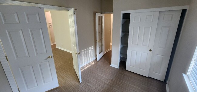 Building Photo - Beautiful Single-Story 4BR/2BA Home – Quie...