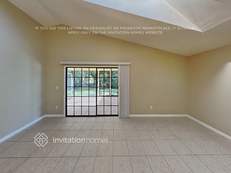 Building Photo - 3233 Vail View Dr
