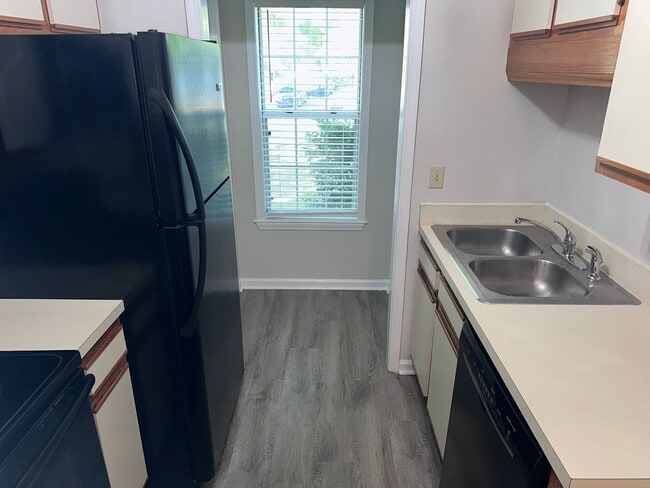 Building Photo - Beautiful Bevington Pines Three Bedroom Duplex
