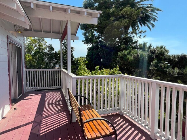 Building Photo - Beautiful Encinitas Home with Ocean Views!