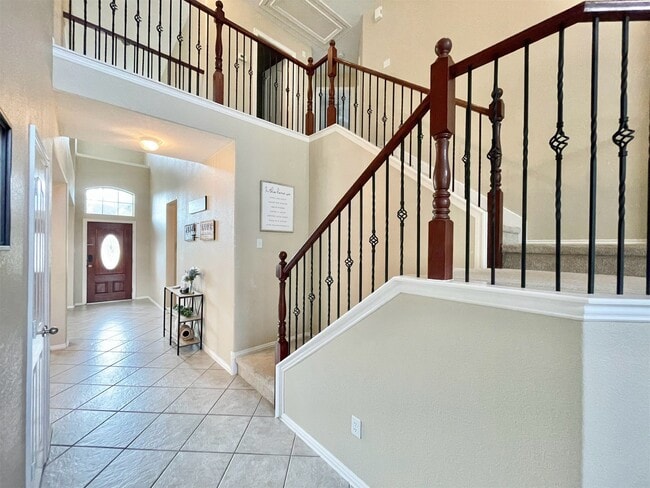 Building Photo - 33010 Greenfield Forest Dr