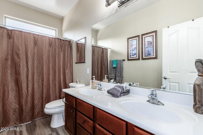 Building Photo - 4371 E Turnberry Ct