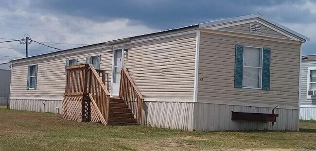 Building Photo - 161 Cowboy Ln