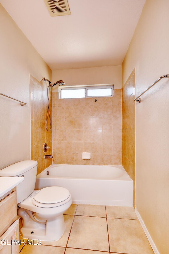 Building Photo - 3104 Tierra Paola Ln