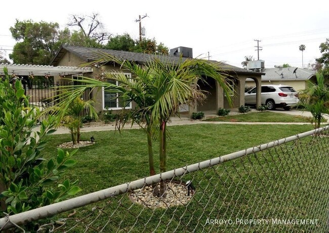 Building Photo - 808 Beckville St