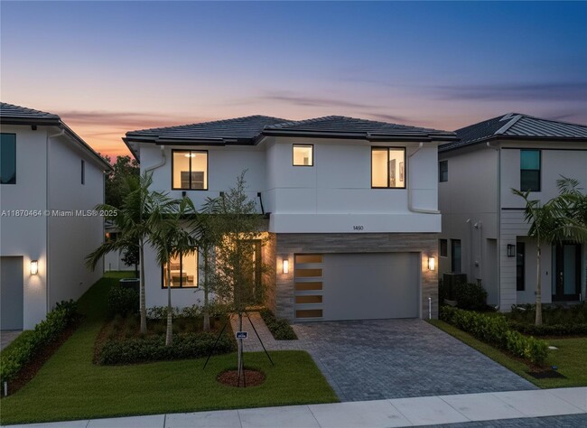 Building Photo - 1450 SW 23rd St
