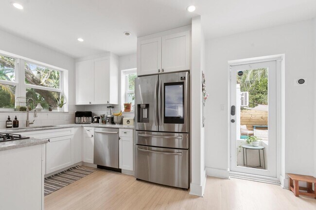 Building Photo - 101 NE 47th St