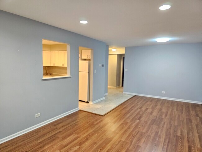 Building Photo - 12 Parkside Ct