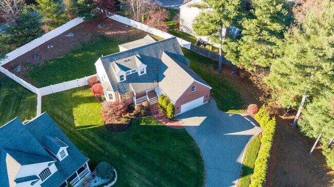 Building Photo - 5 Neff Dr