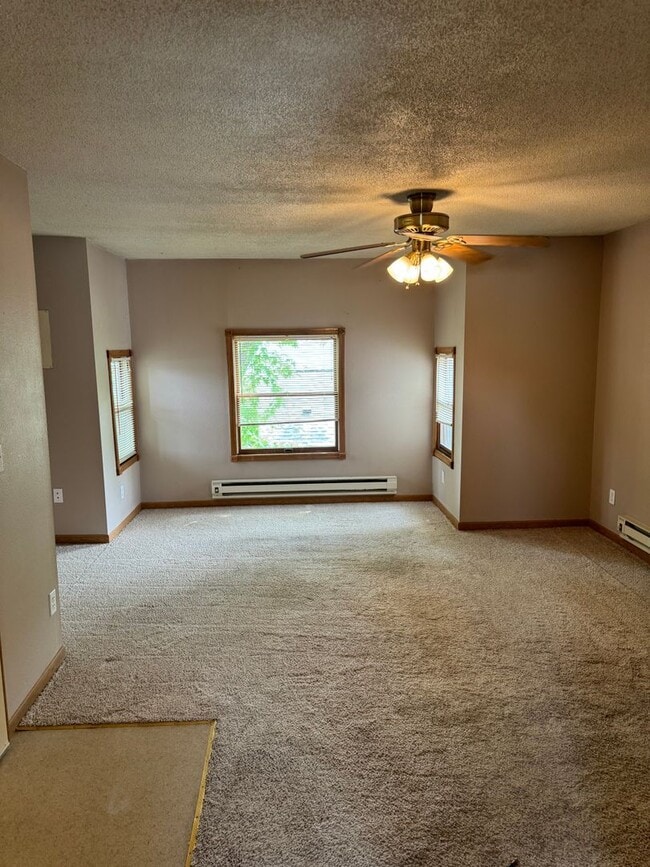 Building Photo - kb1820