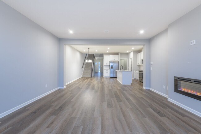 Building Photo - Awesome maple grove 5 bed 4 bath townhome! Pond views, 2 years old!