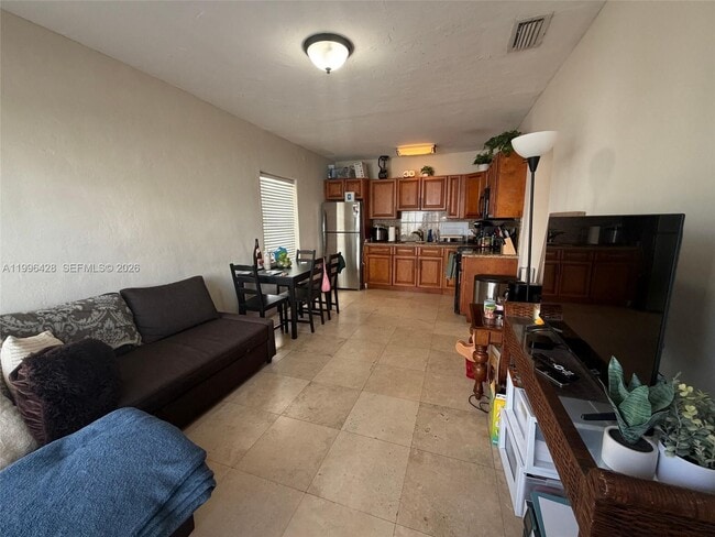 Building Photo - 5116 SW 57th Ave