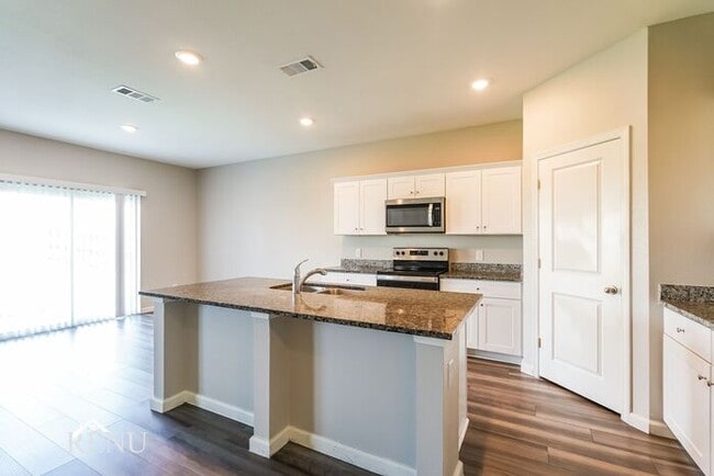 Building Photo - 13309 Wysong Dr