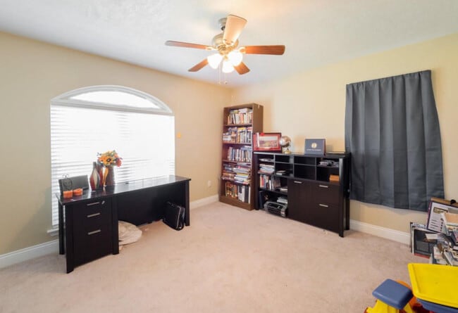 Building Photo - 109 Antler Cir
